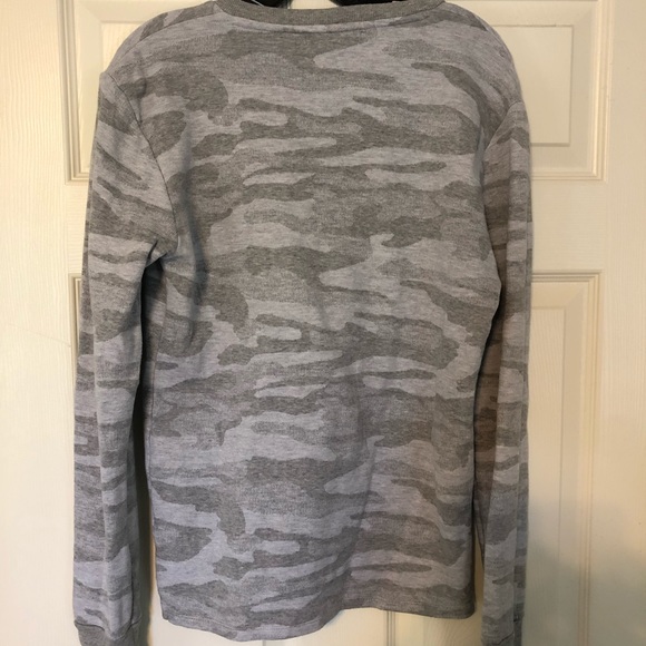 Men’s Karl Lagerfeld gray camo sweatshirt small - Picture 3 of 3
